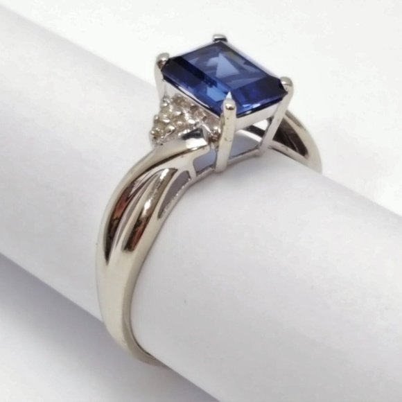 Exquisite 10K Solid White Gold Ladies Designer Synthetic Sapphire & Diamond Ring - Picture 7 of 11